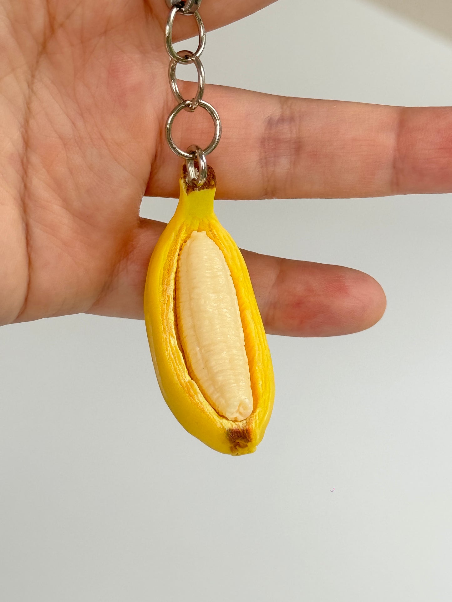 Banana keychain with detachable pulp
