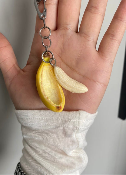 Banana keychain with detachable pulp