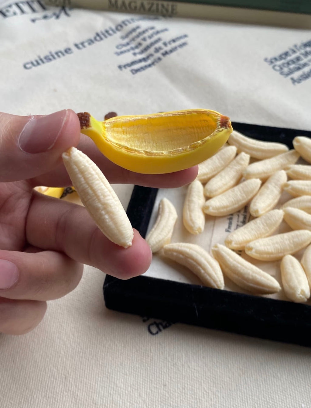 Banana keychain with detachable pulp