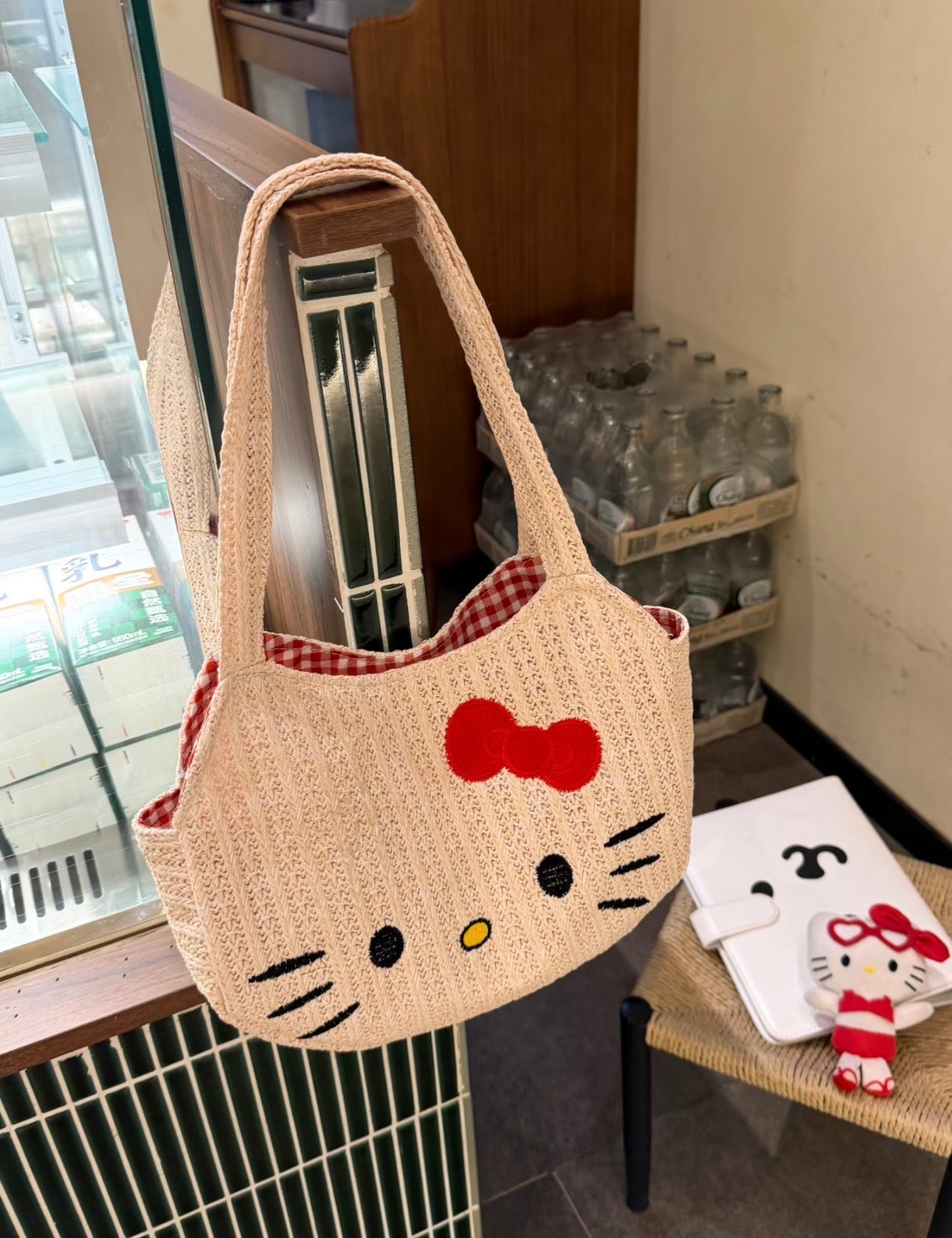 Kitty Cat Knit Handbag with red lining